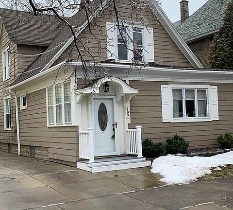 2nd image of 192 Bryant St
