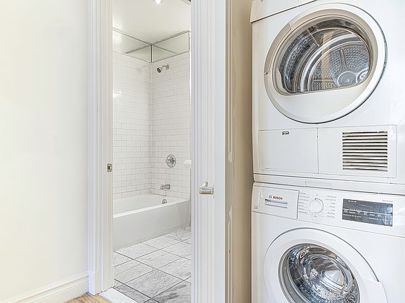 4th image of 252 Broome St APT 2