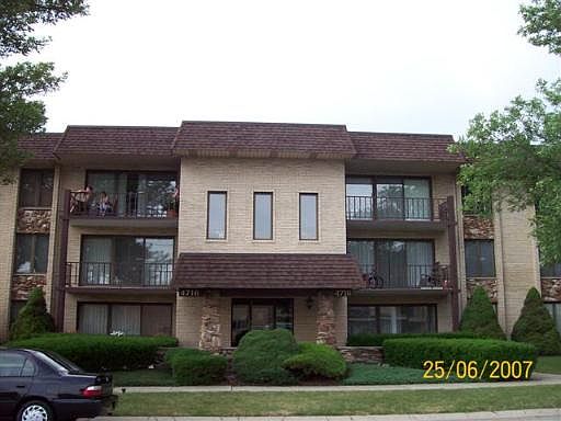 1st image of 4716 W 106th Pl APT 3D