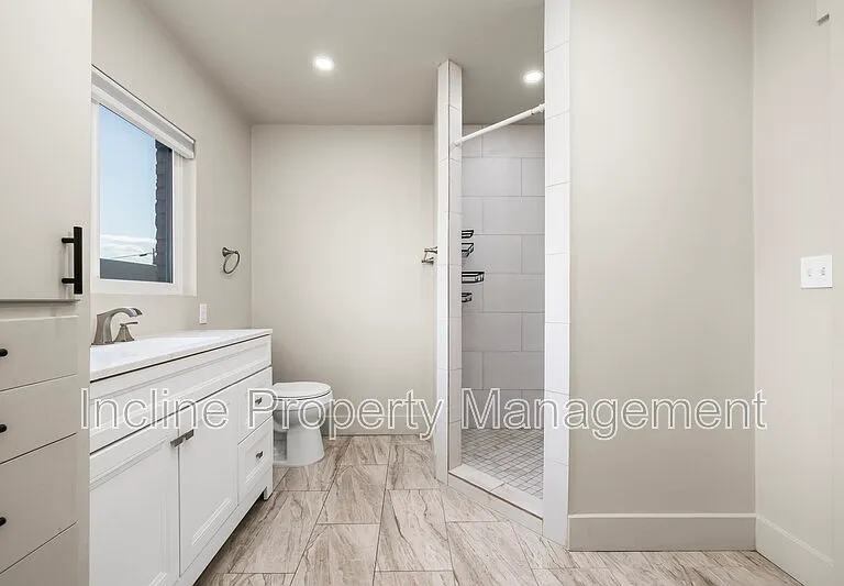 31 W 100 N — Photo 12