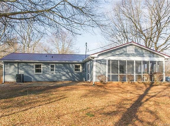 4th image of 169 Danbury Ln