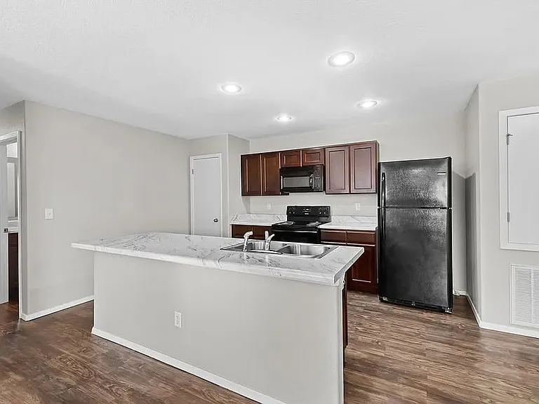 264 E Anabranch Ct — Photo 5