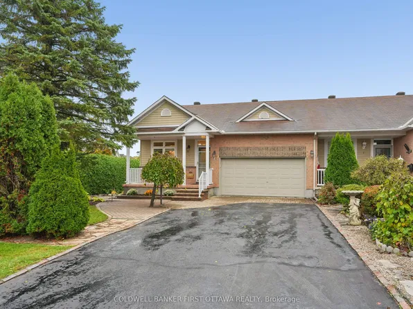 1 Sable Run Dr, Ottawa, ON K2S 1W2