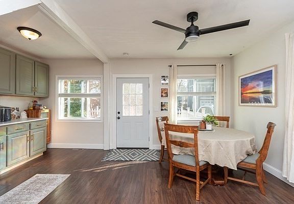 3rd image of 39 Evergreen Rd