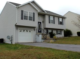 73 Mercedes Dr, Martinsburg, WV 25404