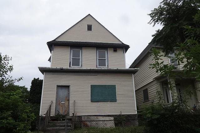 1st image of 2336 W Juneau Ave