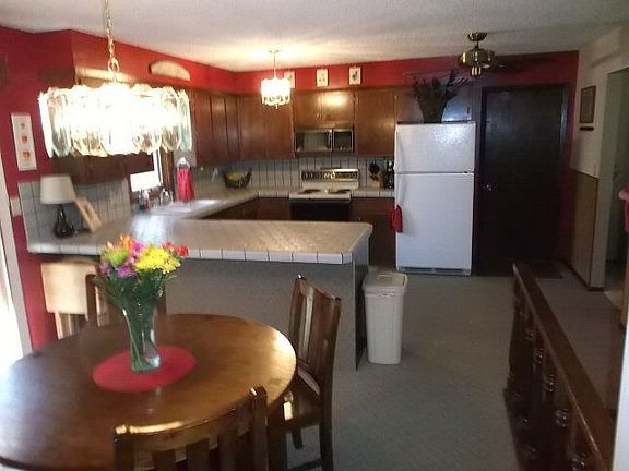 4th image of 1328 Howard Pl