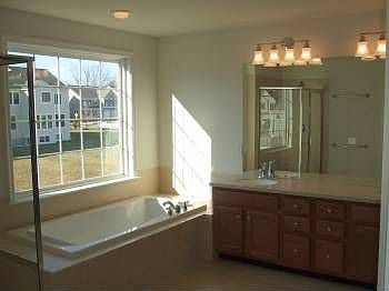 5th image of 209 Liberty Trail Ct W