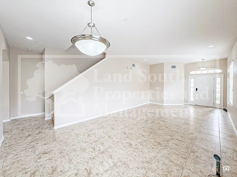1762 Altavista Cir — Photo 9