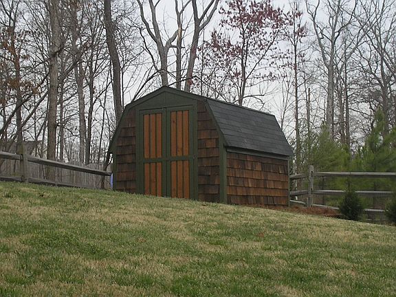 8x10 Storage Shed w/decorative shingles