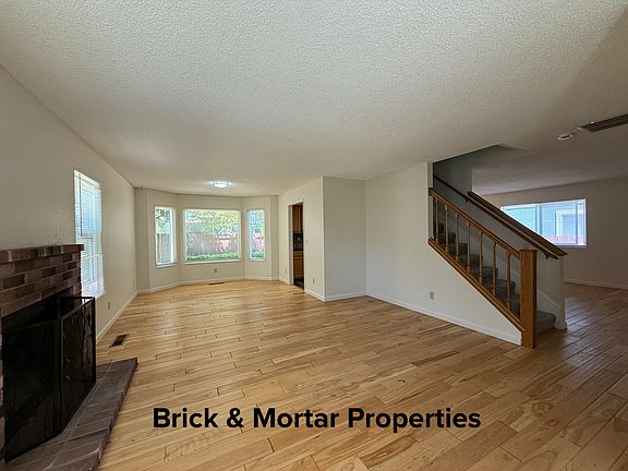 2nd image of 2420 Blue Haven Ln