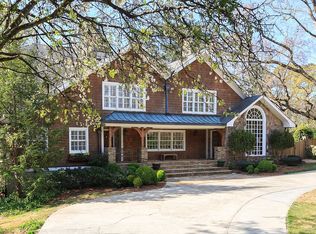 860 W Wesley Rd NW, Atlanta, GA 30327