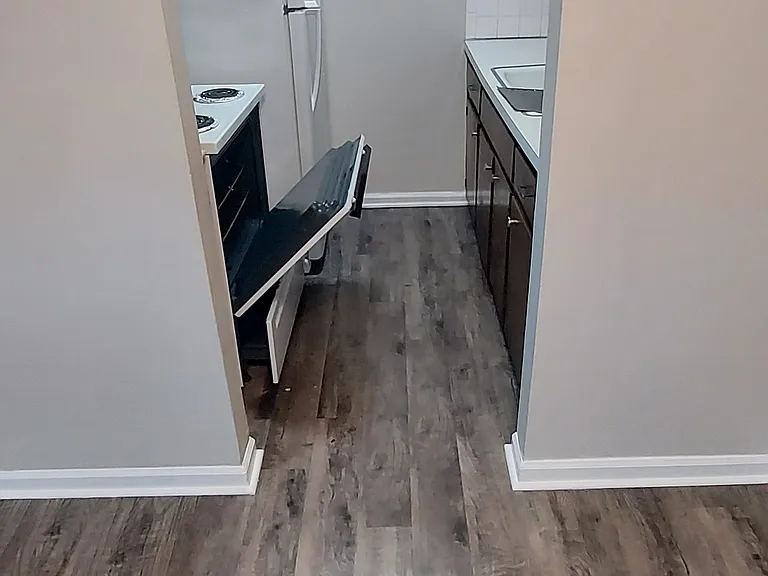 5725 Leavenworth Rd #8 — Photo 11