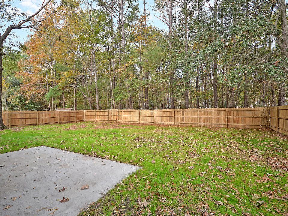 2nd image of 124 Commons Way