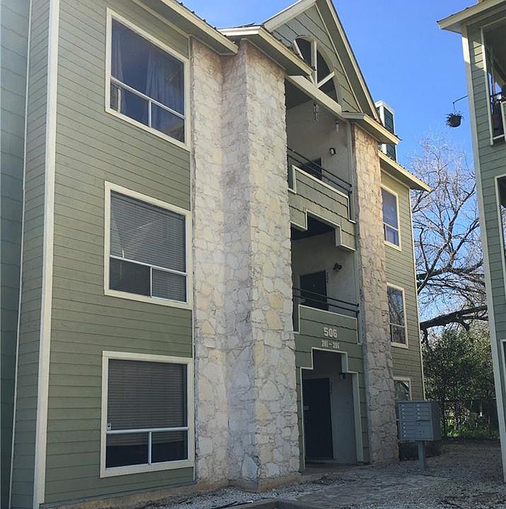 1st image of 506 W San Antonio St APT 204