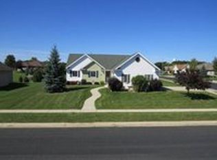 600 Deer Trl, Watertown, WI 53094