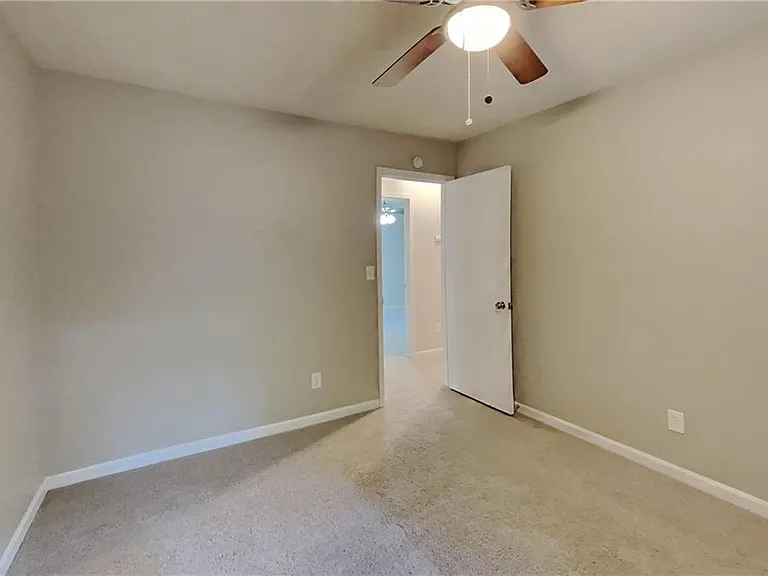 4094 Maxanne Dr NW — Photo 14