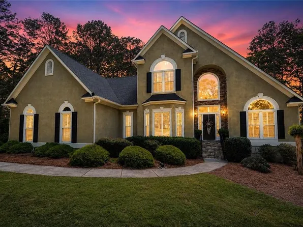 716 Whisper Wind Ct, Woodstock, GA 30189
