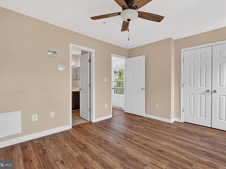 13810 Fareham Ln — Photo 18