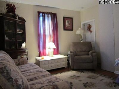 5th image of 905 Morris Ave