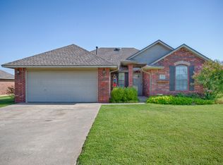 556 Adams Ave NW, Piedmont, OK 73078