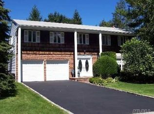 23 Abbot Rd, Smithtown, NY 11787
