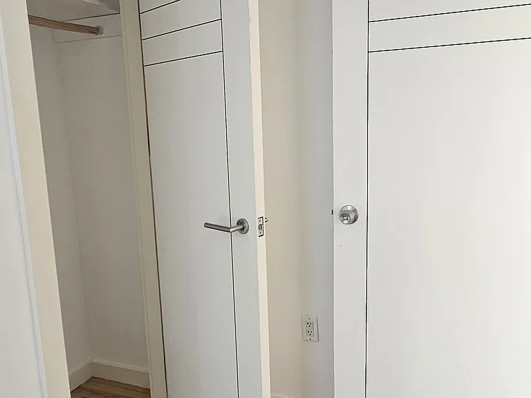 35 Springside Ave #1E — Photo 9