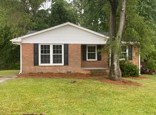 3849 Pembrooke Rd, Winston Salem, NC 27106