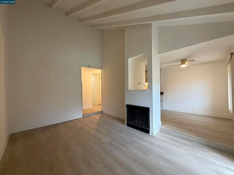 2564 Walnut Blvd — Photo 7