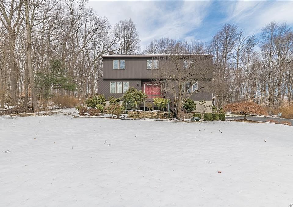 1st image of 38 Apple Hill Dr