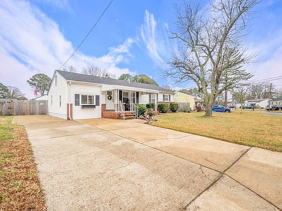 2nd image of 1061 Saint Julian Dr