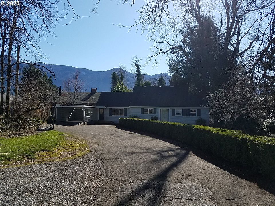 1st image of 390 SW Vancouver Ave