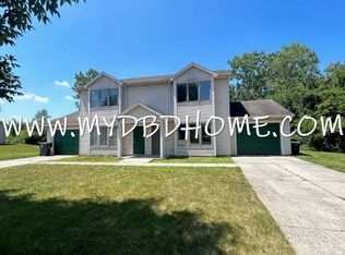 1521 Fieldstone Dr, Fort Wayne, IN 46815