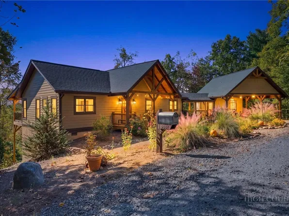 5381 Dogwood Way, Lenoir, NC 28645