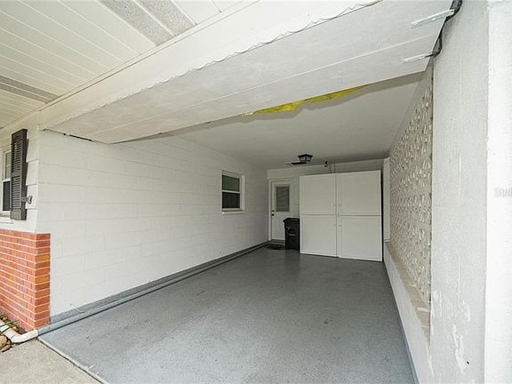 3rd image of 5122 Lily St