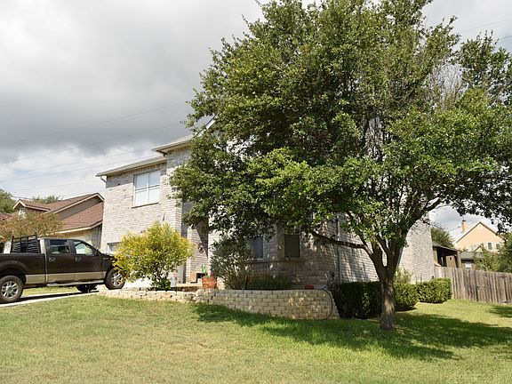 3rd image of 435 E Tanglewood Dr