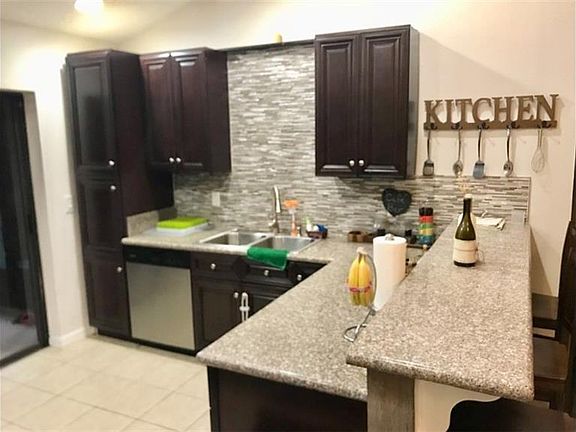 4th image of 389 Douglas Way #61