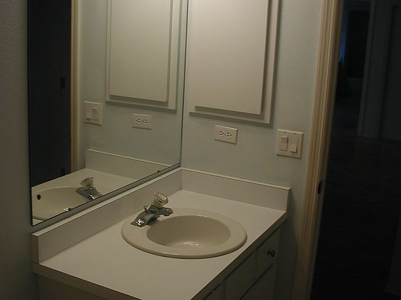 3rd image of 2643 Atwater Dr