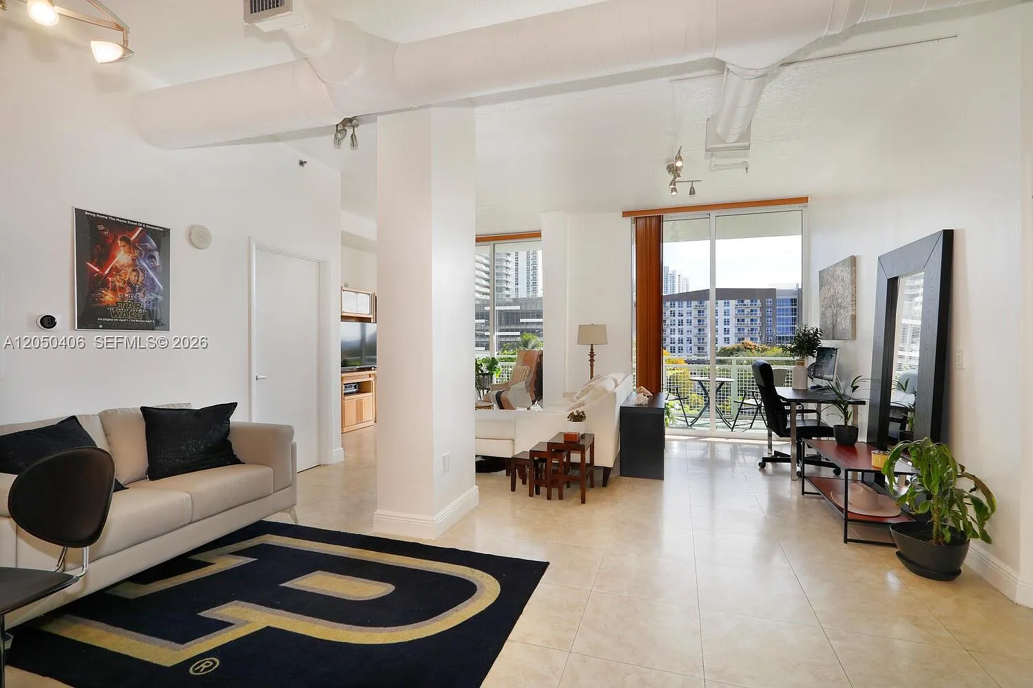 The Yorker Condo — Photo 3