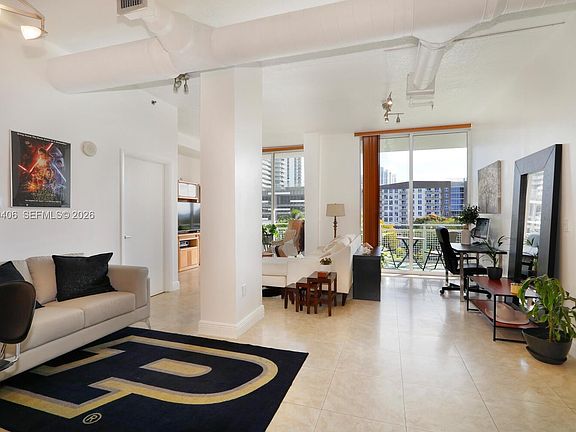 3rd image of 444 NE 30th St Unit 502