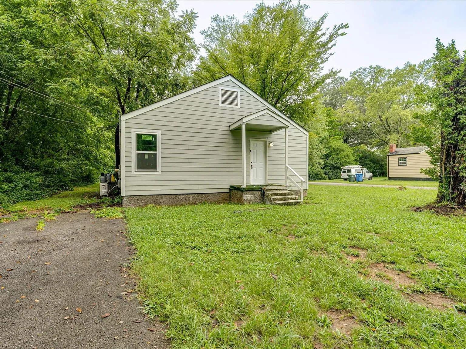 Spacious 1-Bedroom in Convenient Chattanooga - $1060 — Photo 3