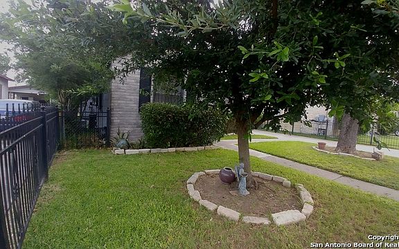 2nd image of 859 Harriman Pl