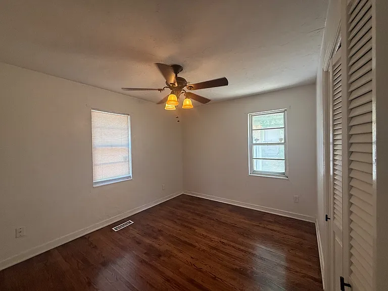 3105 NW 21st St — Photo 23