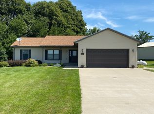 18774 Hillside Rd, Morrison, IL 61270