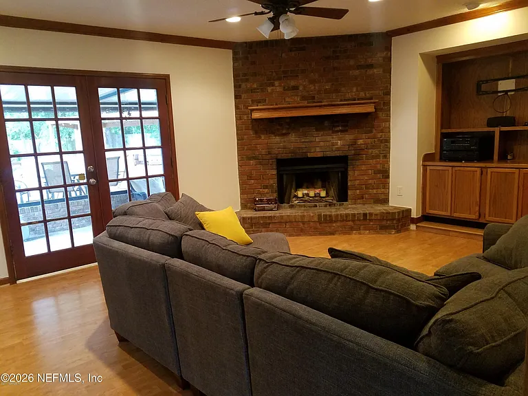 2384 Stonebridge Dr — Photo 3