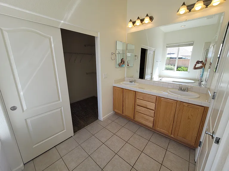 2770 Beach River Dr — Photo 10
