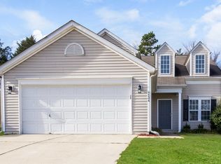 4134 Planters Watch Dr, Charlotte, NC 28278