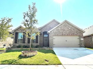 5941 Stream Dr, Fort Worth, TX 76137