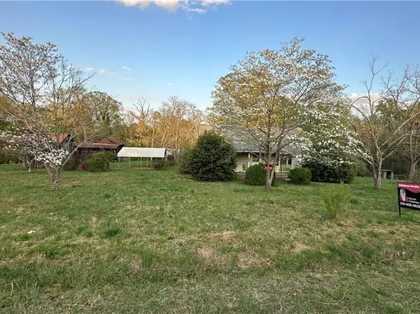 377 Bob Loflin Rd, Denton, NC 27239