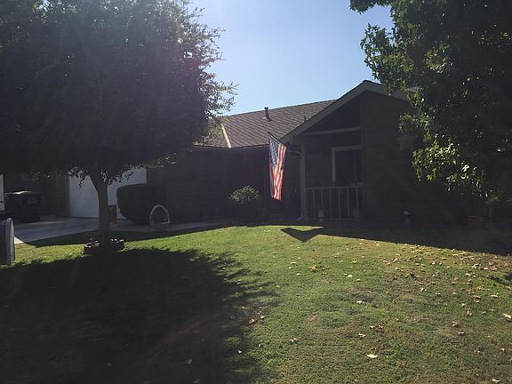 3rd image of 2529 N Charter Oak Ct